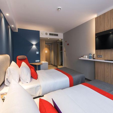 Holiday Inn Express Warsaw - Mokotow By Ihg Bagian luar foto