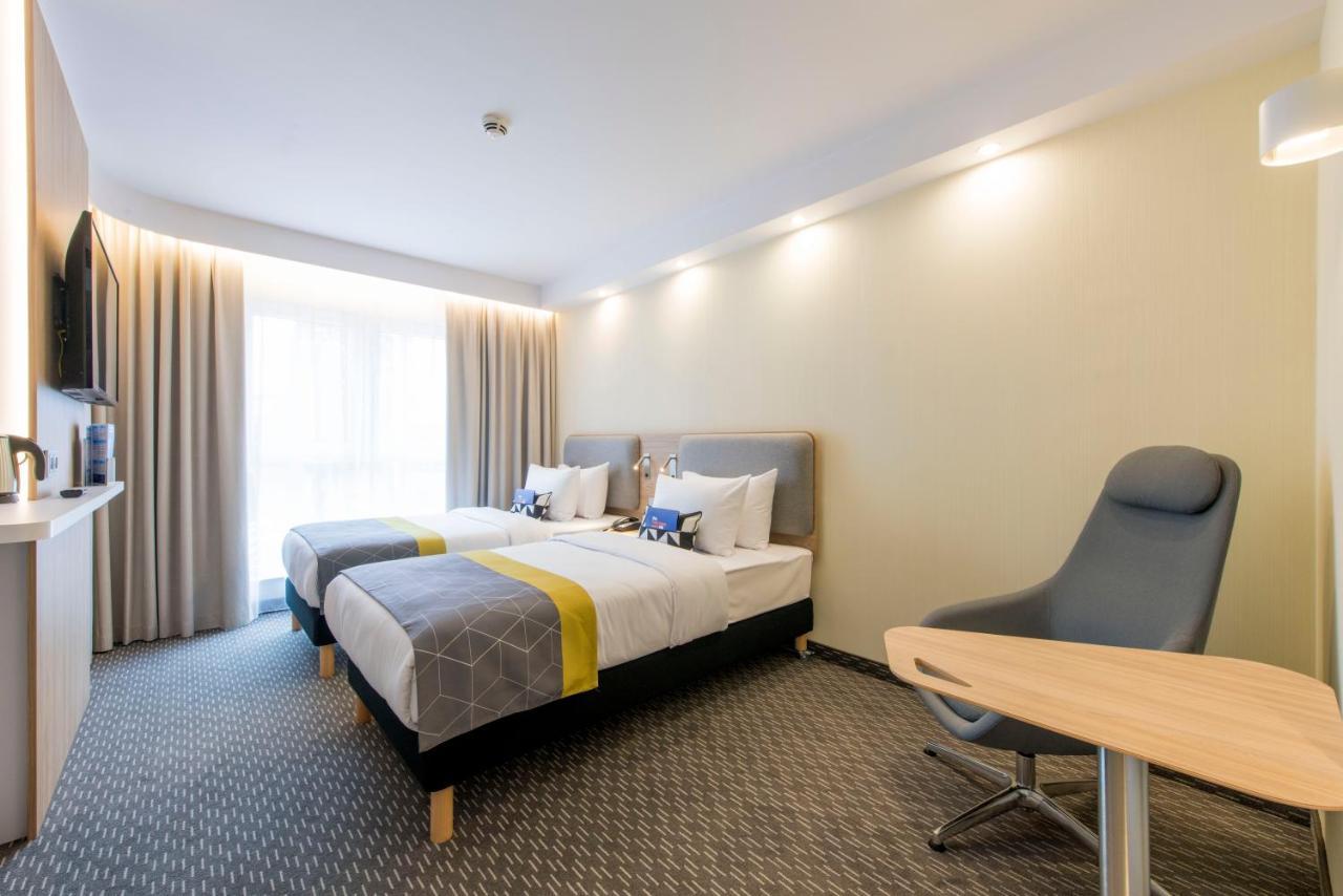 Holiday Inn Express Warsaw - Mokotow By Ihg Bagian luar foto
