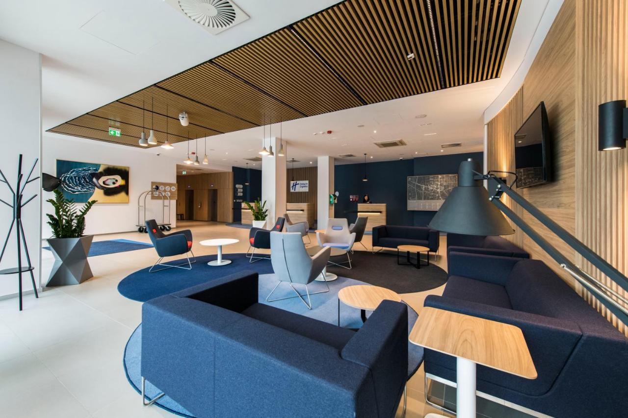Holiday Inn Express Warsaw - Mokotow By Ihg Bagian luar foto