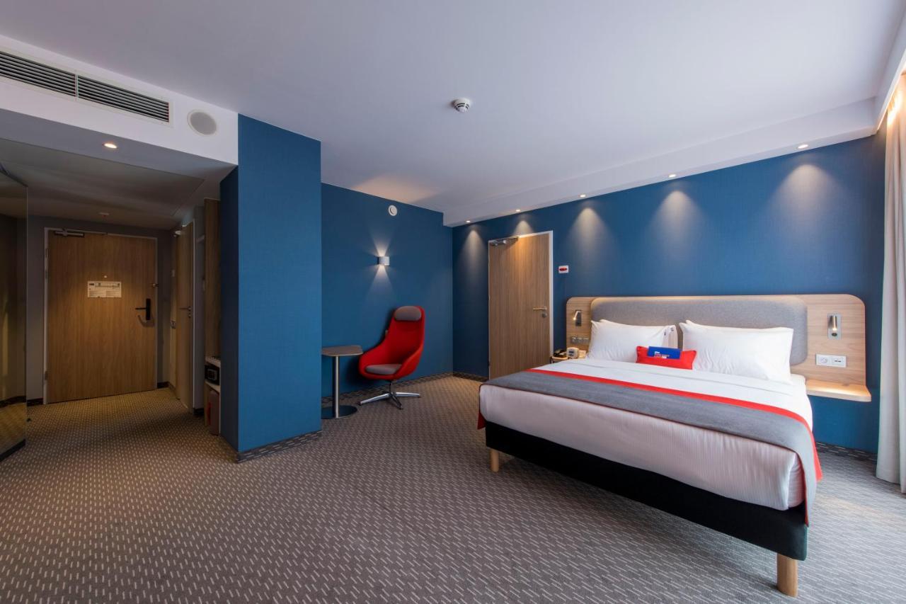 Holiday Inn Express Warsaw - Mokotow By Ihg Bagian luar foto