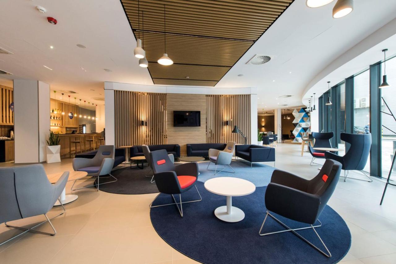 Holiday Inn Express Warsaw - Mokotow By Ihg Bagian luar foto
