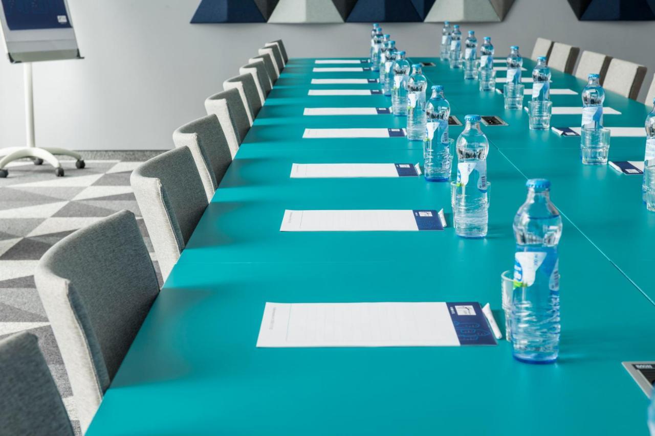 Holiday Inn Express Warsaw - Mokotow By Ihg Bagian luar foto