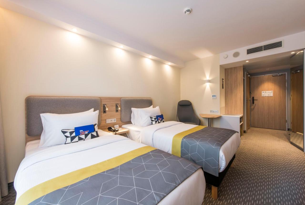 Holiday Inn Express Warsaw - Mokotow By Ihg Bagian luar foto