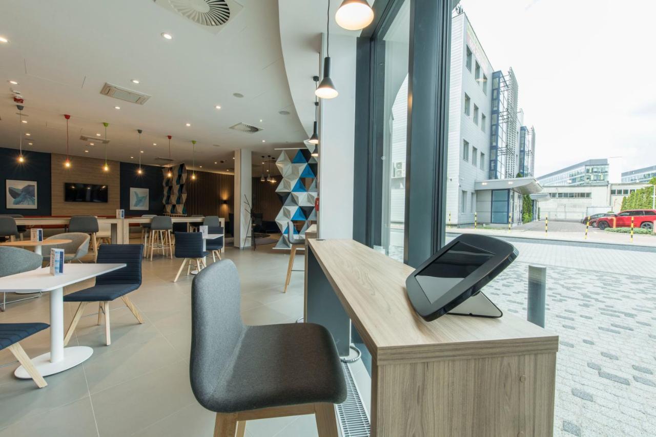 Holiday Inn Express Warsaw - Mokotow By Ihg Bagian luar foto