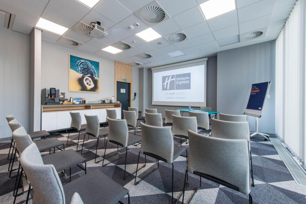 Holiday Inn Express Warsaw - Mokotow By Ihg Bagian luar foto