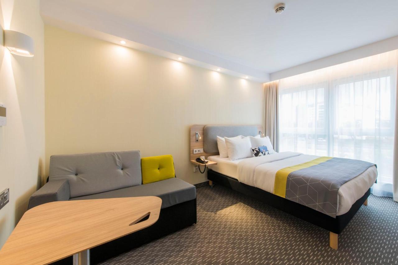 Holiday Inn Express Warsaw - Mokotow By Ihg Bagian luar foto