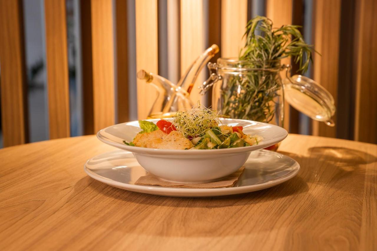 Holiday Inn Express Warsaw - Mokotow By Ihg Bagian luar foto