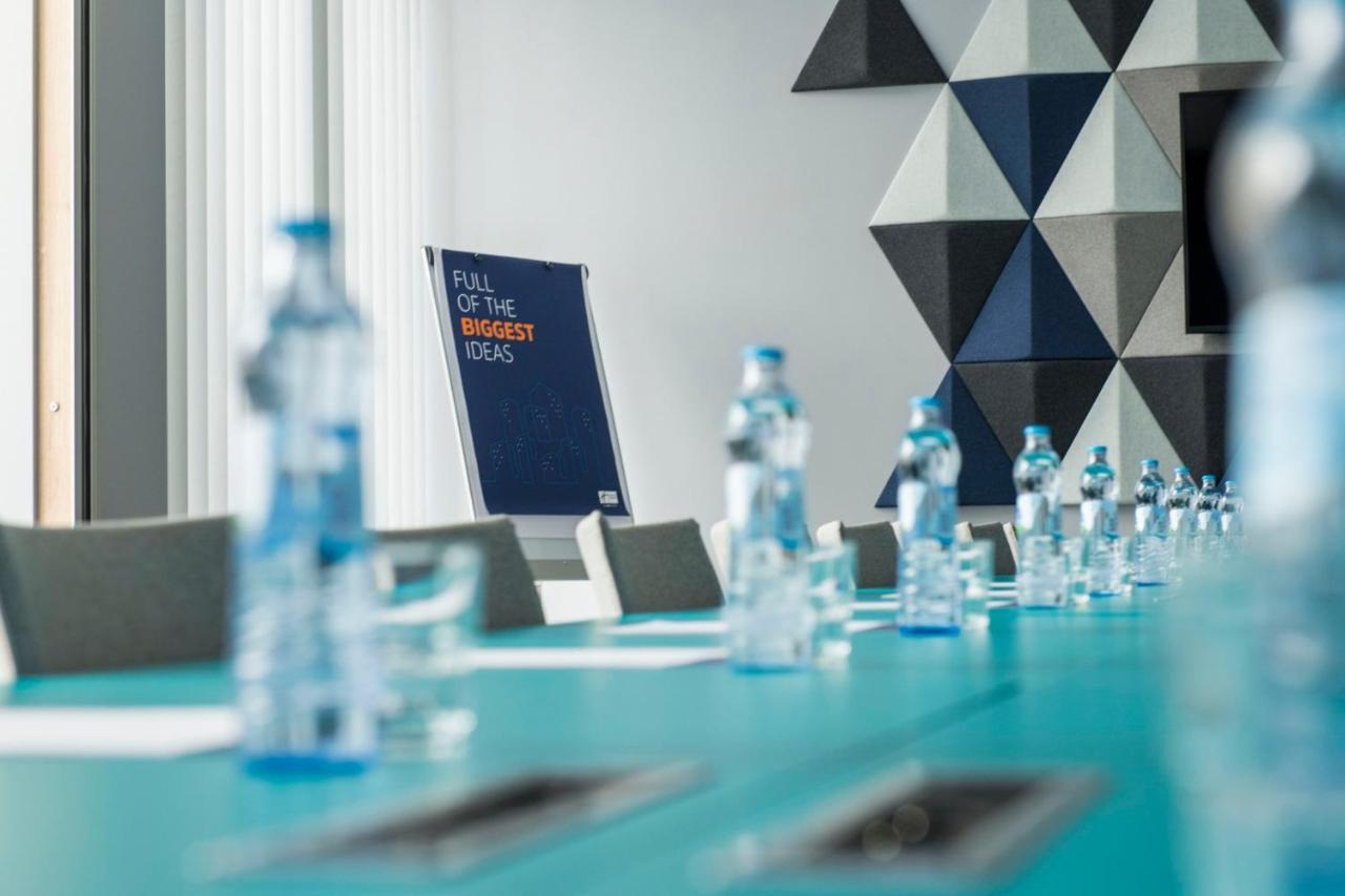 Holiday Inn Express Warsaw - Mokotow By Ihg Bagian luar foto